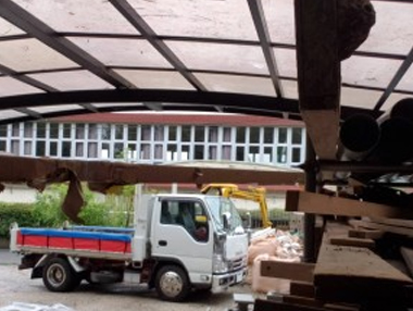 ・・・ハチの巣・・・