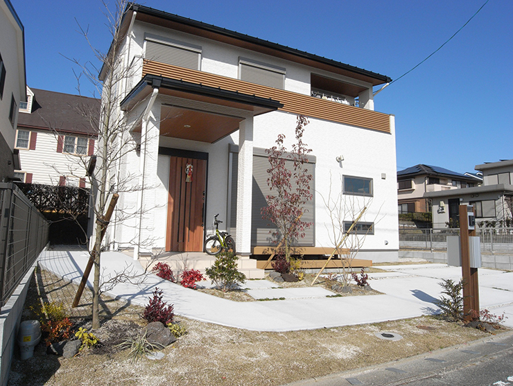 コンクリートと緑が絶妙に合わさったシンプルエクステリア・・・筑紫野市