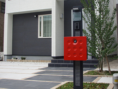 簡単にお手入れ② アルミ、ステンレス製品【表札・門扉など】