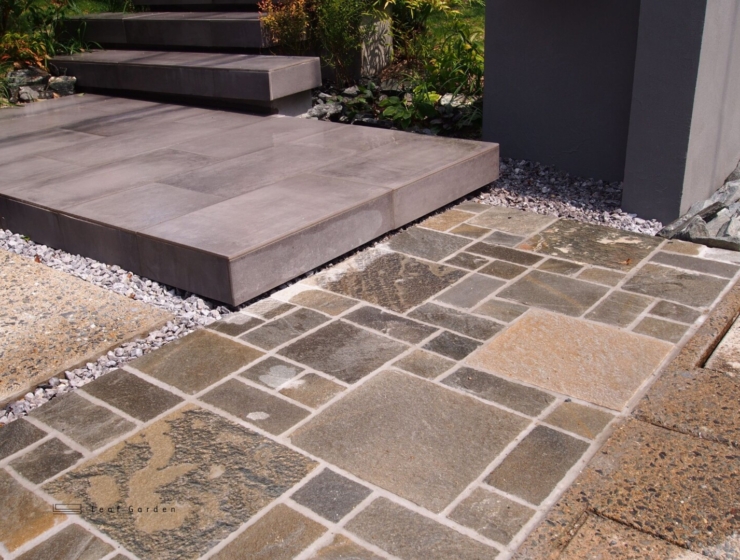 建物と調和したモダン・エクステリア