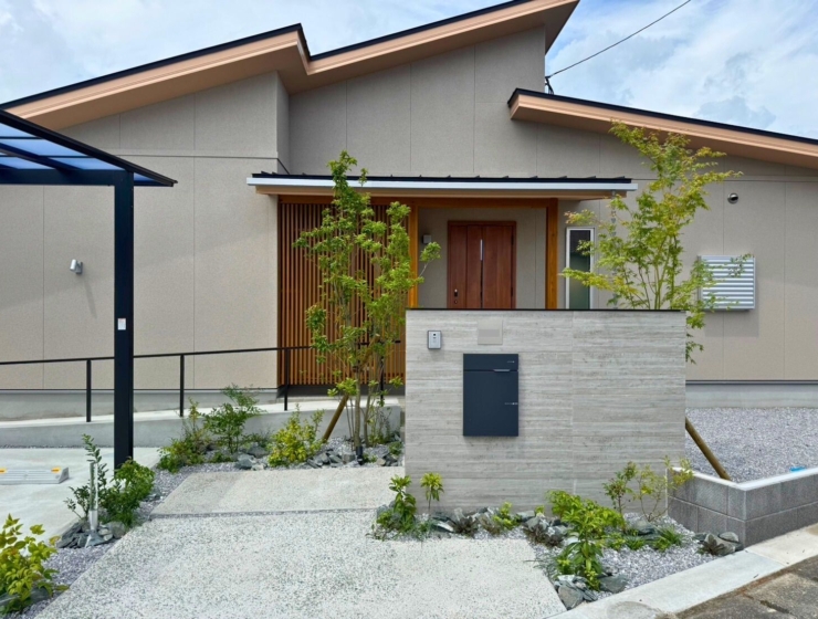 スマートなモダンエクステリア
