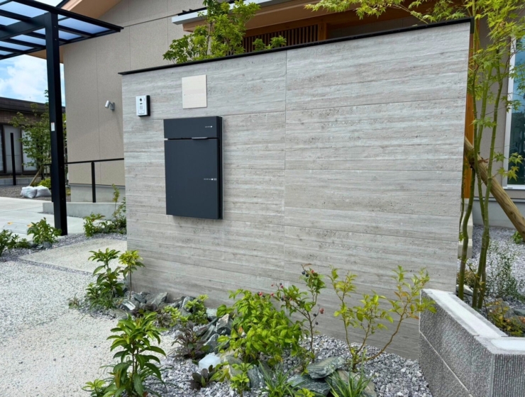 スマートなモダンエクステリア