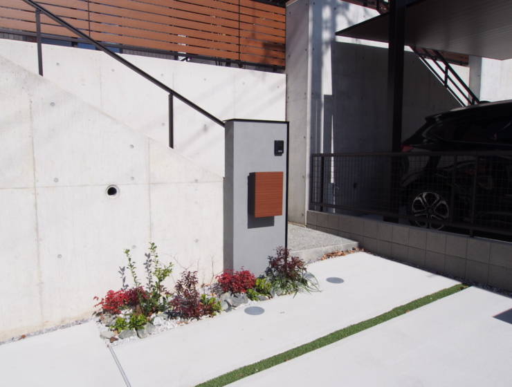 gray　or　white　モダンエクステリア