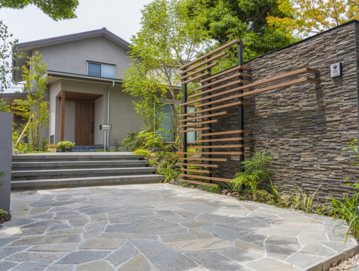 格子材で創るオリジナル創作門柱