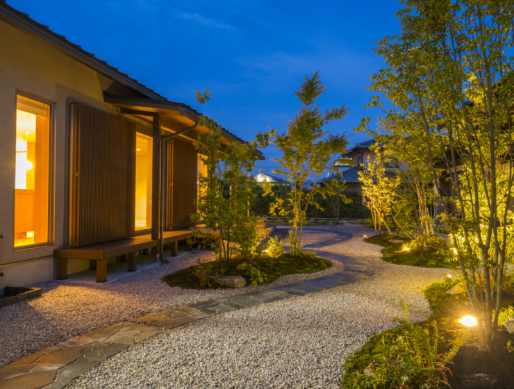 緑あふれるお庭　季節と夜風を感じて・・・