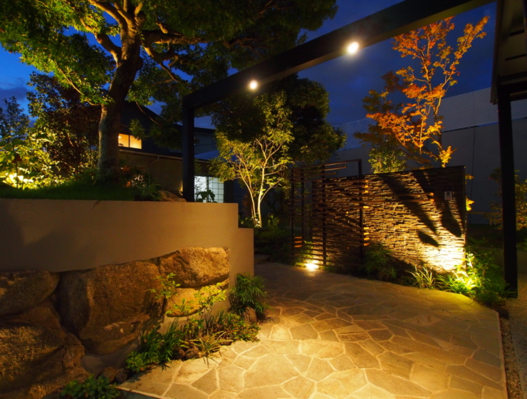 格子材で創るオリジナル創作門柱